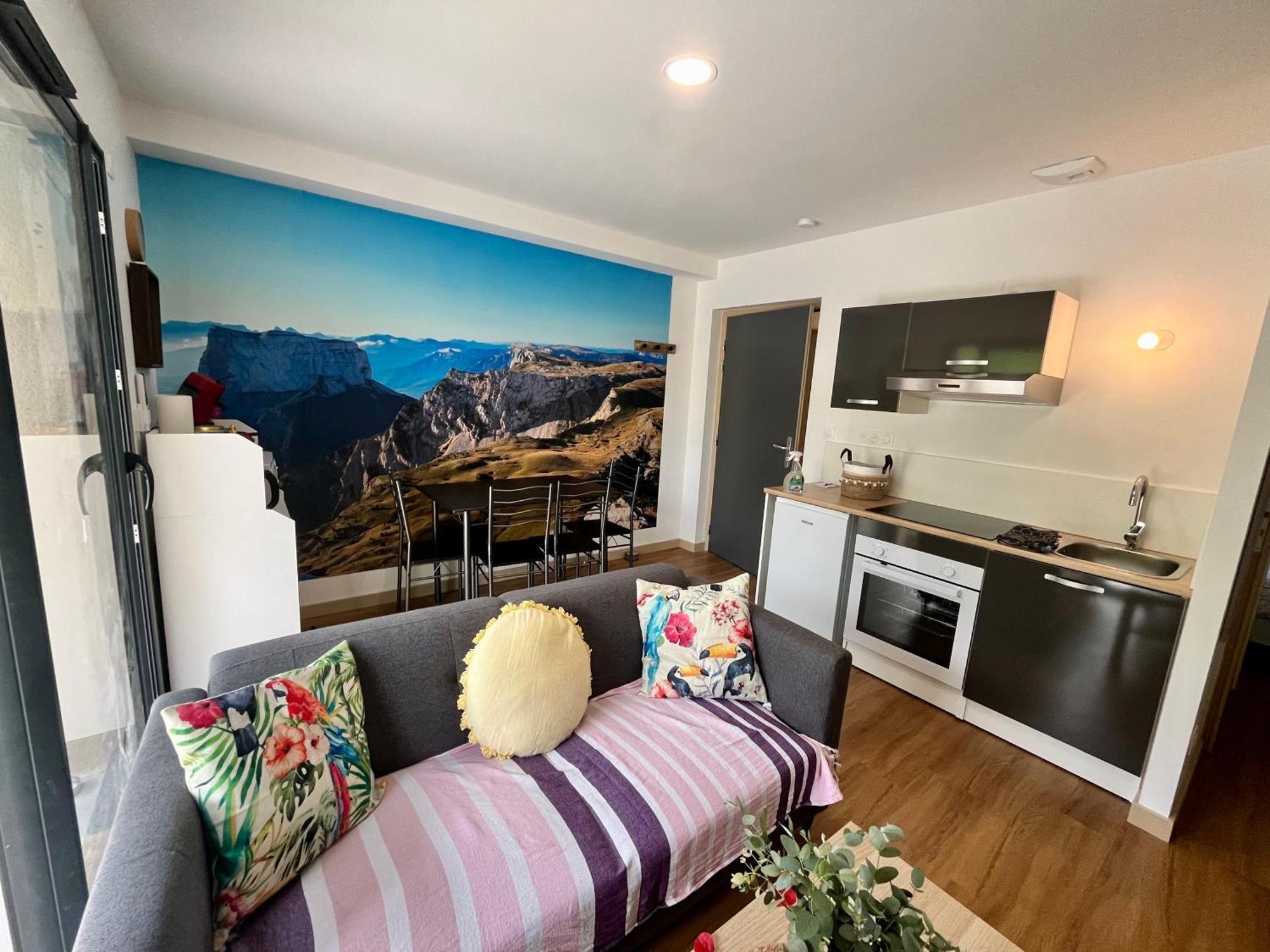 L'Escapade Dauphinoise, Gite 2 Chambres Avec Terrasse Et Clim Beaucroissant Екстер'єр фото