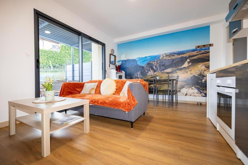 L'Escapade Dauphinoise, Gite 2 Chambres Avec Terrasse Et Clim Beaucroissant Екстер'єр фото